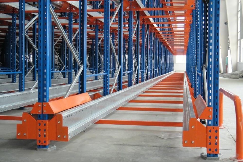 Sao Paulo beverage radio shuttle racking