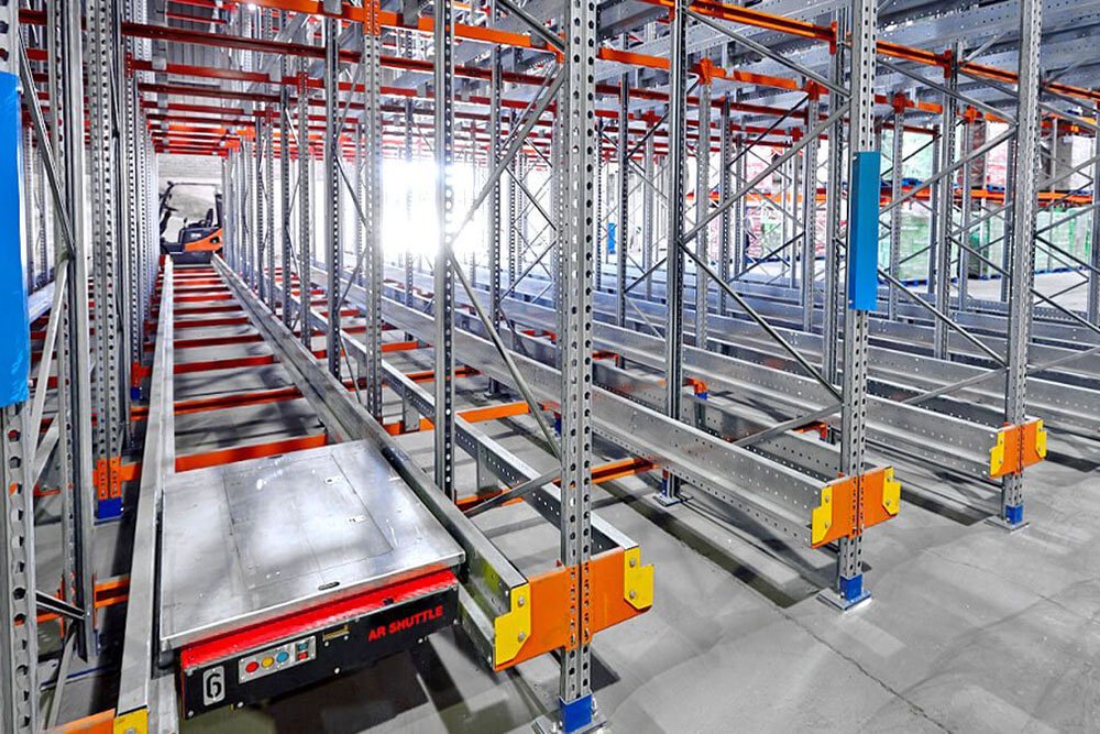 Brazil radio shuttle frozen food cold storage by AME Rack