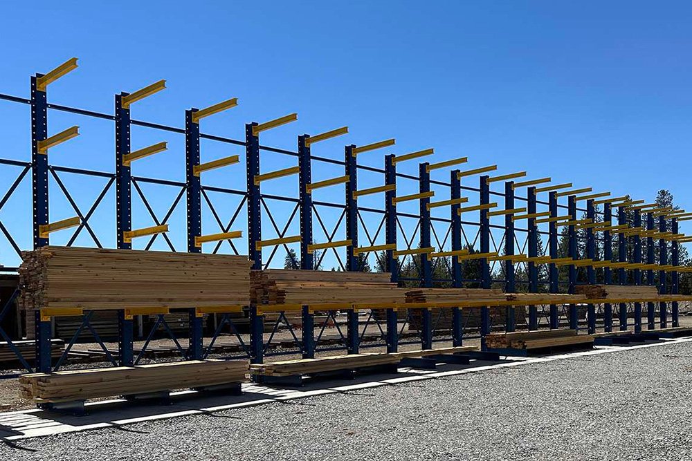 Lumber Yard & Builder's Supplier cantilever lumber rack case study in 🇨🇦 Canada