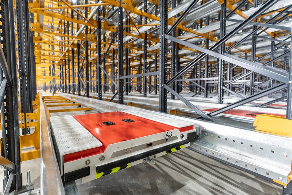Radio Shuttle Racking for refrigerated warehousing by AME Rack
