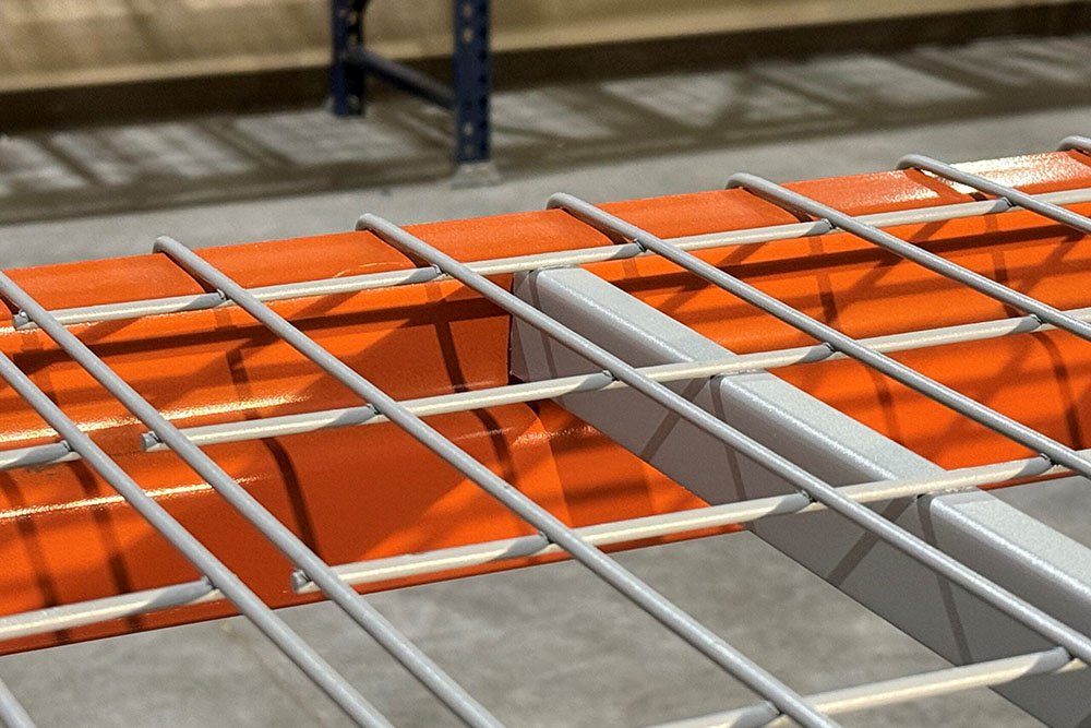 Inverted Step Channel wire mesh decking for step-beam pallet racking