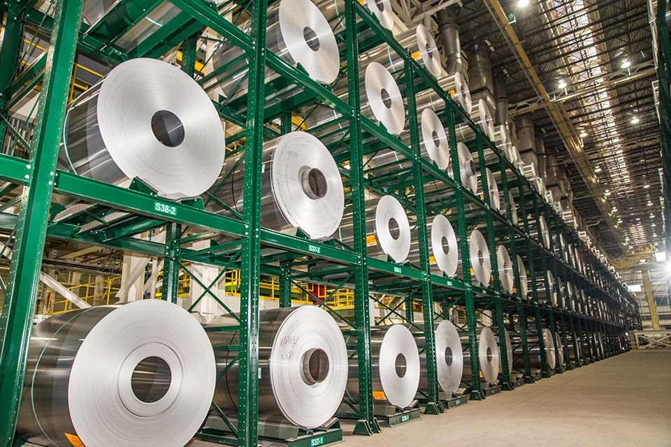 Steel service centre seismic zone industrial pallet racking case study in Turkey